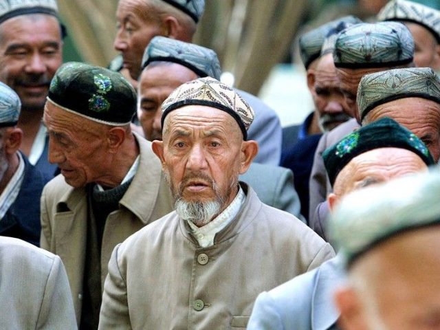Uighur di Persimpangan Jalan